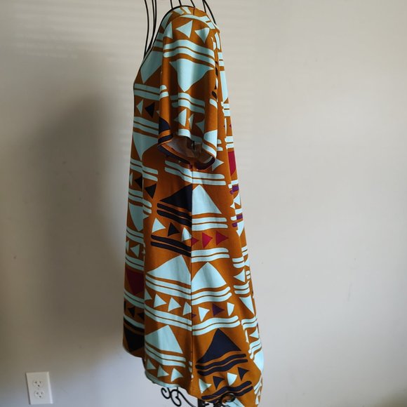 LuLaRoe Tunic (Classic Tee) - Picture 5 of 6